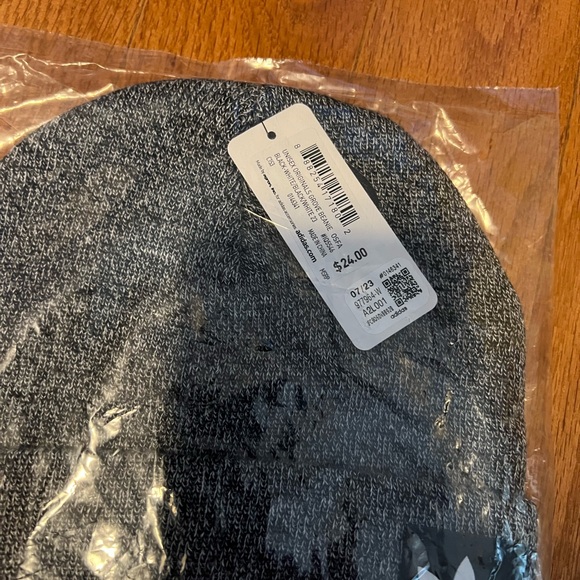 Adidas Original Unisex Adult Grove Beanie Hat Cap - One Size - New - Picture 2 of 3